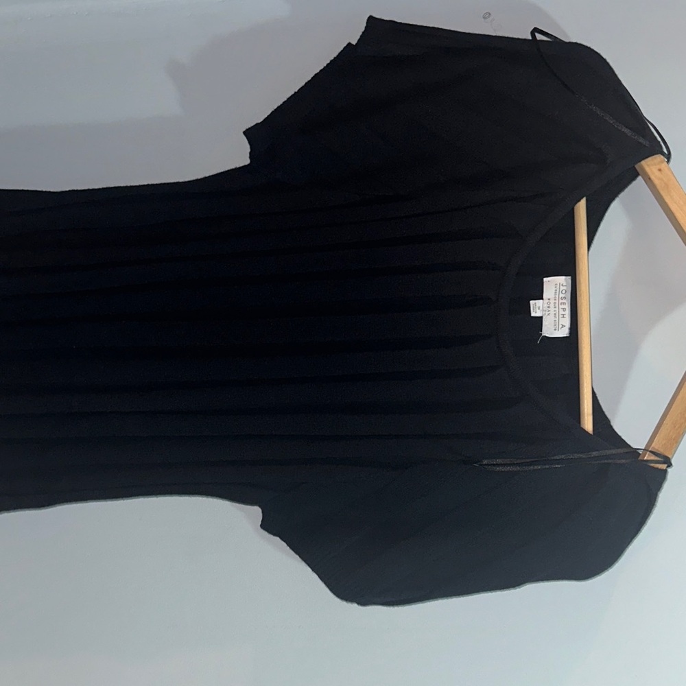 Elegant Black Crew Neck Sweater